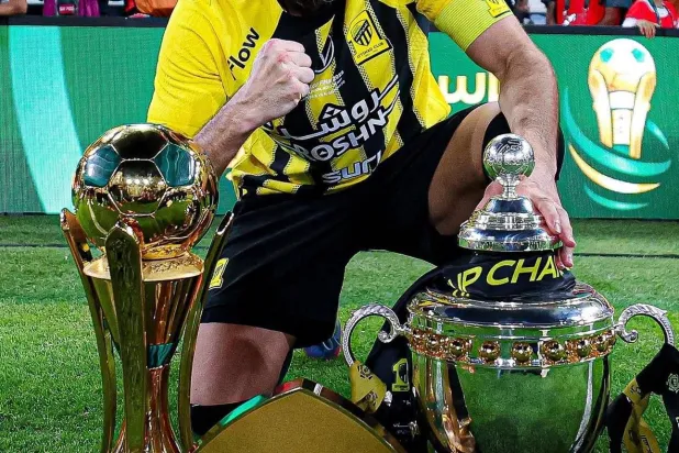 بنزيمة حقق جائزة أفضل لاعب في الدوري 2024 - 2025 (نادي الاتحاد)