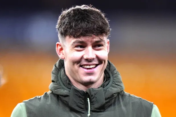 يورغن ستراند لارسن إلى كريستال بالاس (د.ب.أ)