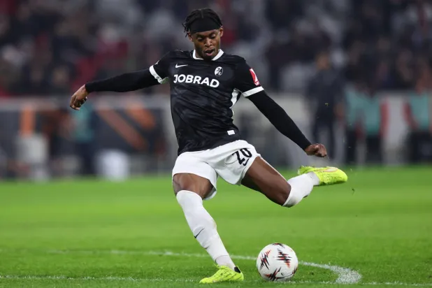 جونيور أدامو إلى سيلتيك (إ.ب.أ)