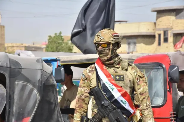 Irak İçişleri Bakanlığı'na bağlı bir güvenlik görevlisi