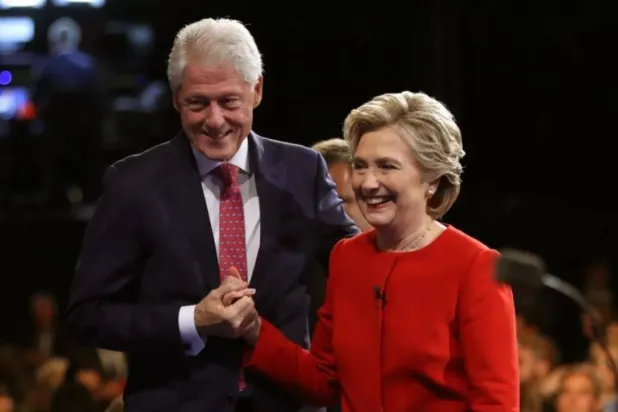 Bill ve Hillary Clinton (Arşiv- Reuters)