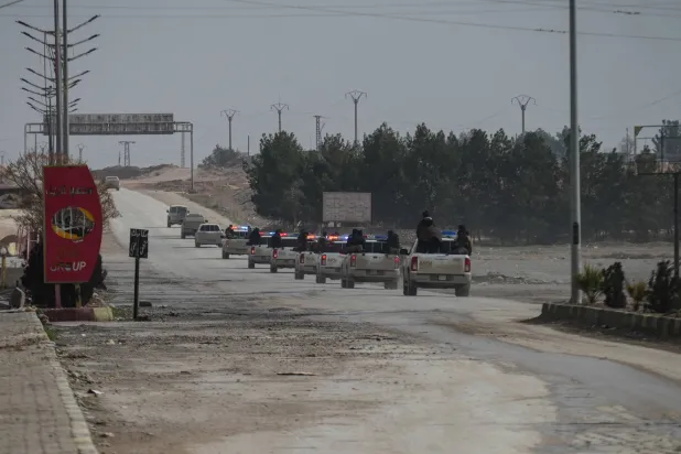 02 February 2026, Syria, Saran: Syrian internal security forces are preparing near the village of Saran to enter the Kobane region northeast of Aleppo, following an agreement between the SDF and the Syrian government stipulating the entry of a number of Syrian security forces into the cities of Hasakeh, Qamishli, and Kobane to take over government institutions. (dpa)