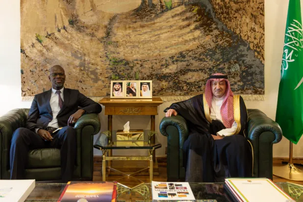 نائب وزير الخارجية السعودي خلال استقباله سفير جمهورية السنغال بالمملكة في مقر الوزارة بالرياض (واس)