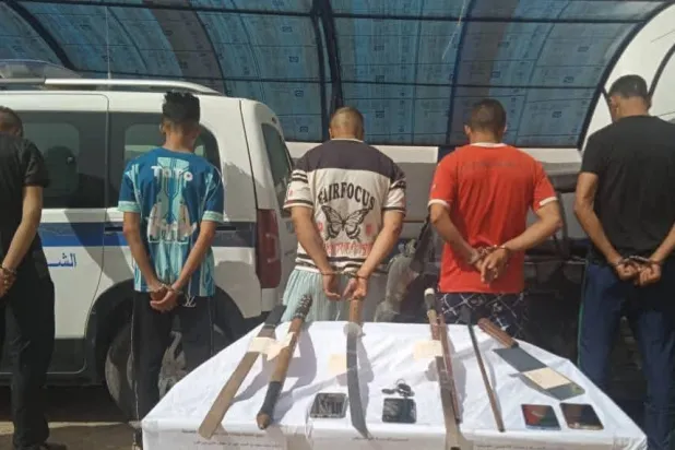 موقوفون بتهم المتاجرة بالمخدرات وحمل السلاح (الشرطة الجزائرية)