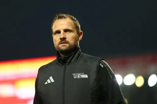 بو سفينسون مدرب يونيون برلين السابق (رويترز)