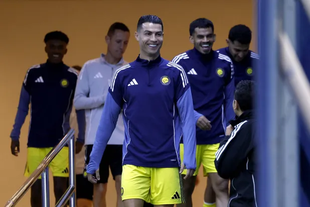 رونالدو شارك في تدريبات النصر اليوم الأربعاء (رويترز)