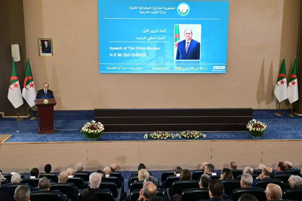 مؤتمر القناصل بحث «إجراءات 11 يناير» (الوزارة الأولى)