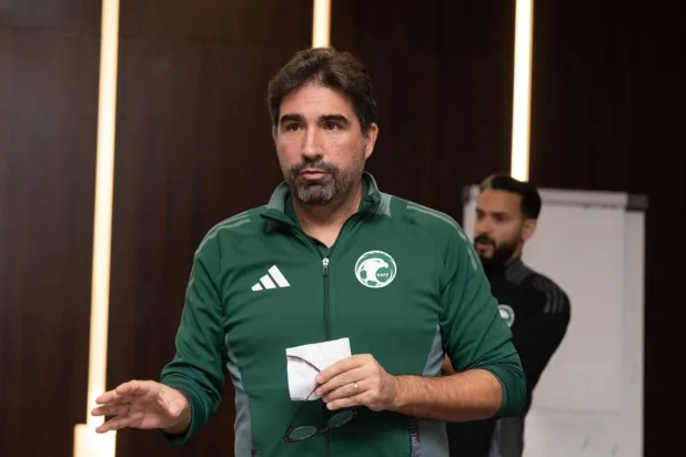 مانويل نافارو رئيس لجنة الحكام في الاتحاد السعودي لكرة القدم (الاتحاد السعودي) 