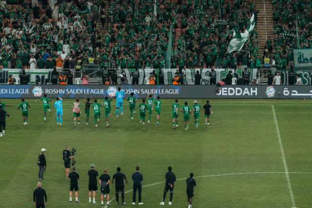 المدير الرياضي للأهلي قال إنهم يملكون الثقة التامة بقائمة الفريق الحالية (النادي الأهلي) 