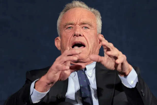 وزير الصحة والخدمات الإنسانية الأميركي روبرت ف. كينيدي جونيور (أ.ف.ب)