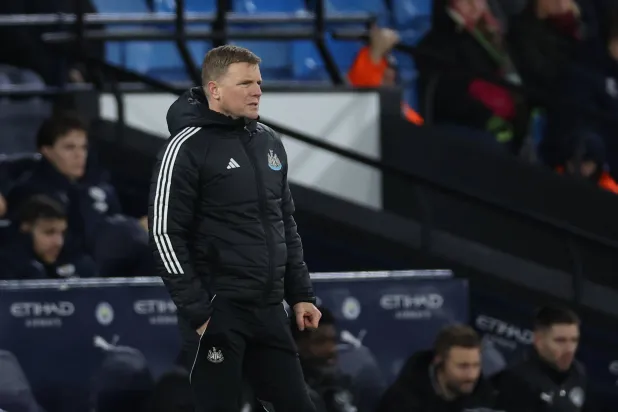 إيدي هاو المدير الفني لفريق نيوكاسل يونايتد (إ.ب.أ)