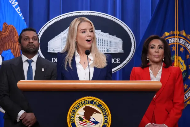 وزيرة العدل الأميركية بام بوندي (أ.ب)