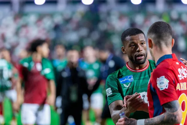 الهولندي فينالدوم قائد فريق الاتفاق (تصوير: عيسى الدبيسي) 