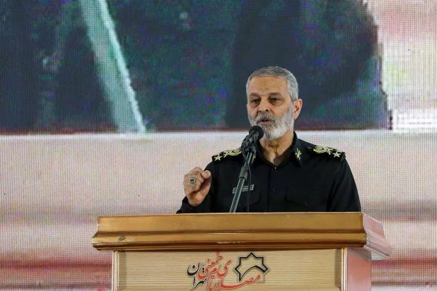 رئيس الأركان عبد الرحيم موسوي يلقي خطاباً في طهران (أرشيفية - دفاع برس)