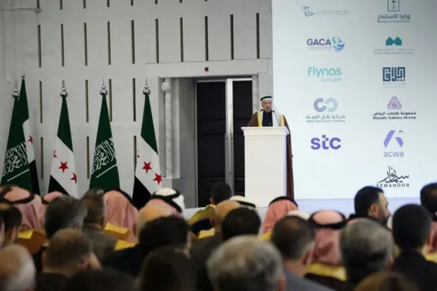 Suudi Arabistan Yatırım Bakanı Halid el-Falih, Şam'da Suriye ile stratejik anlaşmaların imzalandığını duyururken (X)