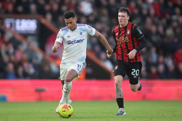 التعادل حكم مواجهة بورنموث وأستون فيلا (د.ب.أ)