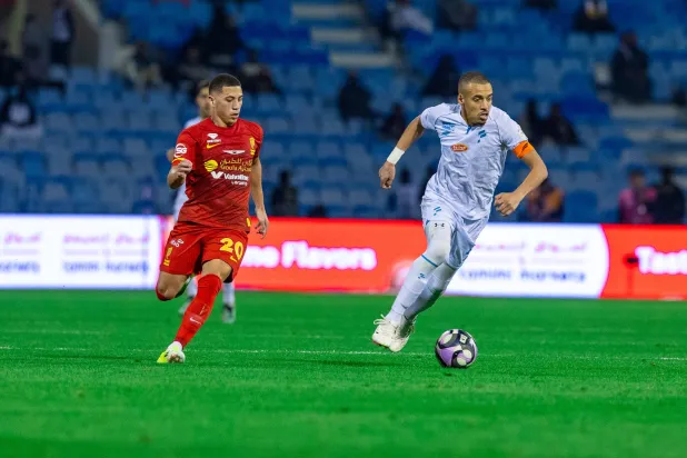 الفتح نجح في الخروج بنقطة ثمينة وعطل انطلاقة القادسية (تصوير: عيسى الدبيسي) 