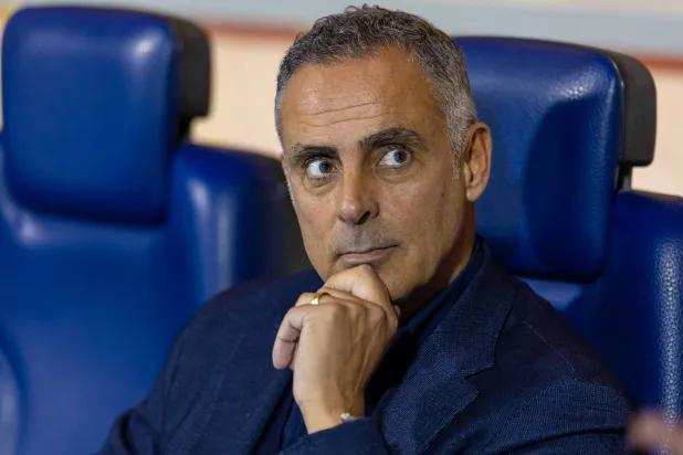 البرتغالي جوزيه غوميز مدرب فريق الفتح (تصوير: عيسى الدبيسي) 