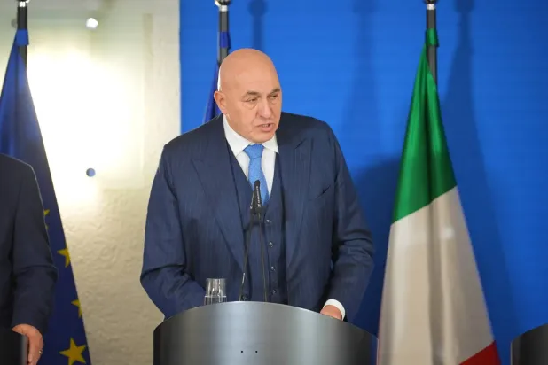 İtalya Savunma Bakanı Guido Crosetto, Roma ve Riyad’ın Washington ile Tahran arasında devam eden müzakerelerin başarıya ulaşması için çalıştığını doğruladı. (İtalya Savunma Bakanlığı)