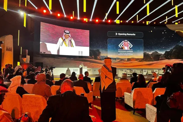 Al-Jadaan speaking to the attendees at the "AlUla Conference for Emerging Market Economies" (Asharq Al-Awsat