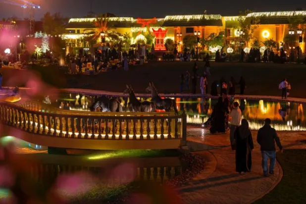 يُعد «موسم الرياض» أبرز المواسم الترفيهية في المنطقة ومن أهم المشاريع الوطنية التي أسهمت في إعادة تعريف صناعة الترفيه محلياً وإقليمياً (هيئة الترفيه)