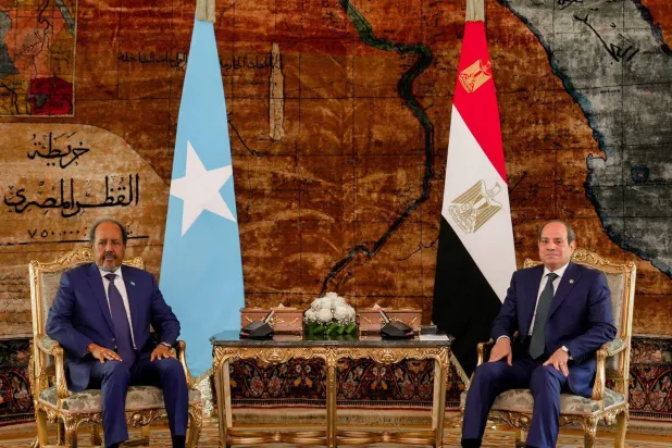الرئيس المصري عبد الفتاح السيسي يجري محادثات في القاهرة مع نظيره الصومالي حسن شيخ محمود (الرئاسة المصرية)
