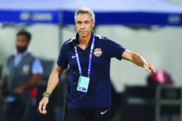 البرتغالي باولو سوزا (نادي شباب الأهلي)