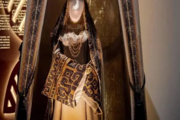 The Saudi 100 Brands program, a flagship initiative of the Saudi Fashion Commission, supports emerging Saudi designers. SPA