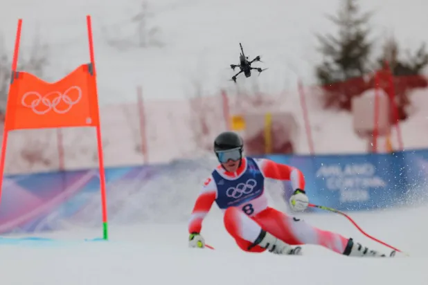 حلّقت المسيّرات بسرعة تضاهي سرعة الأبطال (رويترز)