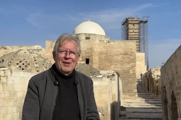 يلقَّب خبير الآثار الفرنسي في سوريا بـ«الحاج تييري» (الشرق الأوسط)