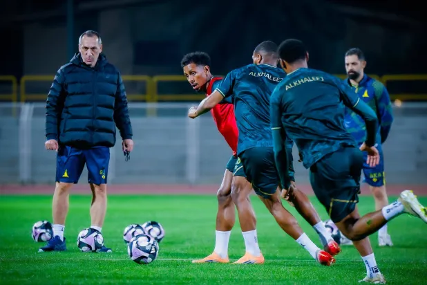 دونيس قال إنه يسعى للعودة إلى مسار الانتصارات من خلال مواجهته المقبلة أمام الرياض (نادي الخليج) 