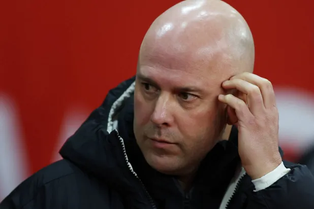 أرني سلوت مدرب ليفربول (رويترز)