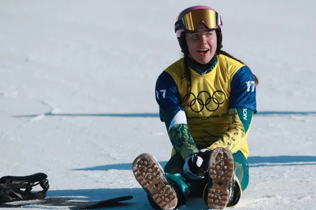 الأسترالية جوزي باف بطلة التزلج (إ.ب.أ)