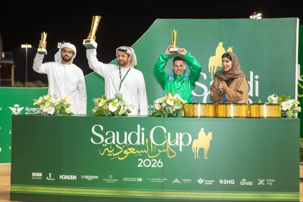 من تتويج بطل الشوط الثامن في كأس السعودية (الشرق الأوسط)