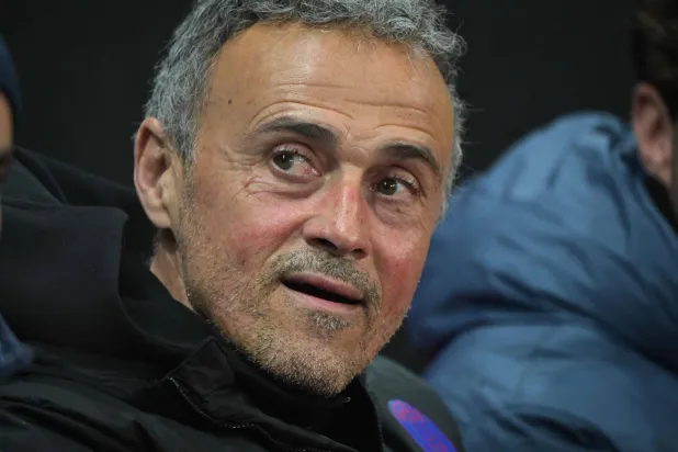 لويس إنريكي المدير الفني لفريق باريس سان جيرمان (أ.ف.ب)