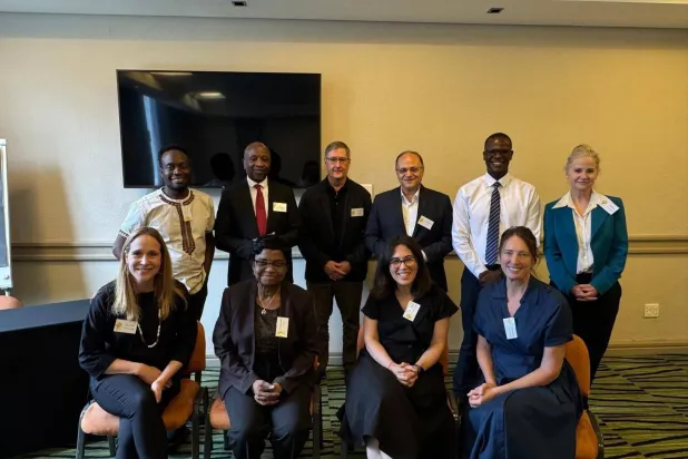 رئيس «هيئة الدواء المصرية» علي الغمري يشارك في ملتقى استخدمات الذكاء الاصطناعي في مجالات الأدوية بجنوب أفريقيا (الصفحة الرسمية لهيئة الدواء)