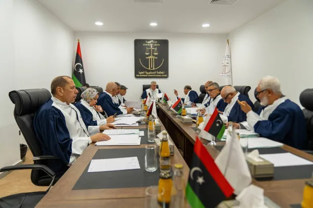 صورة وزعتها المحكمة الدستورية العليا لاجتماعها الأحد