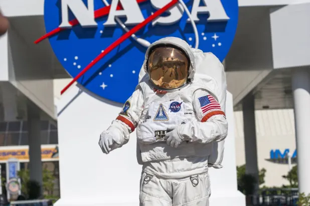 جهود أميركية حثيثة لاستكشاف القمر