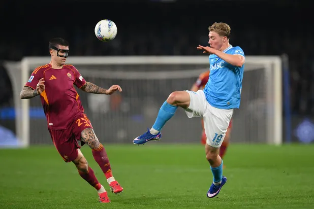 نابولي خطف التعادل من ضيفه روما (د.ب.أ)