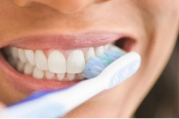 تنظيف الأسنان 3 مرات يومياً قد يكون مفتاحاً للوقاية من أكثر من 50 حالة مَرضية (أرشيفية-أ.ف.ب)