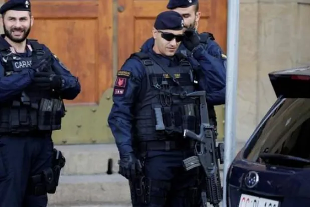 عناصر من الشرطة الإيطالية (رويترز-أرشيفية)