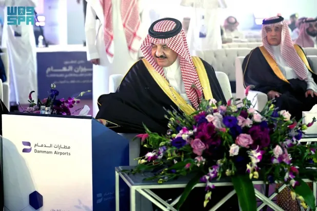 الأمير سعود بن نايف بن عبد العزيز أمير المنطقة الشرقية يُدشن مشروعي صالة الطيران العام وترقية نظام الهبوط الآلي في مطار الملك فهد بالدمام (واس)