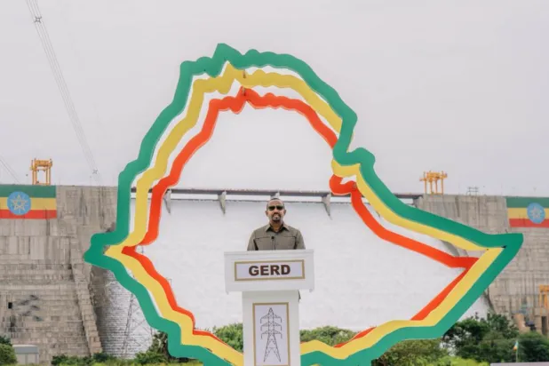 رئيس الوزراء الإثيوبي آبي أحمد خلال افتتاح «سد النهضة» في سبتمبر الماضي (حسابه على إكس)