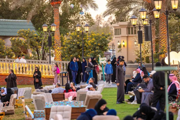 شهدت مختلف المناطق كثافة عالية في أعداد الزوار من داخل السعودية وخارجها (موسم الرياض)