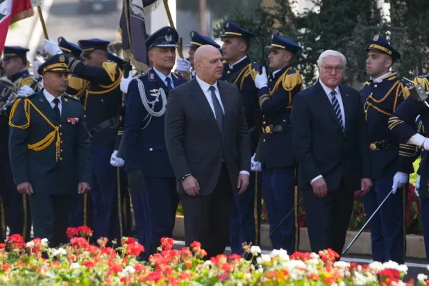 Lübnan Cumhurbaşkanı Joseph Avn, Almanya Cumhurbaşkanı Frank-Walter Steinmeier'i kabul etti (AP)