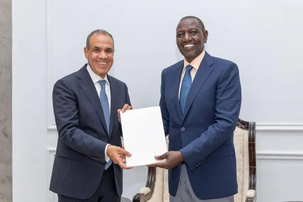 الرئيس الكيني ويليام روتو يلتقي وزير الخارجية المصري ويتسلم رسالة خطية من السيسي (وزارة الخارجية المصرية)
