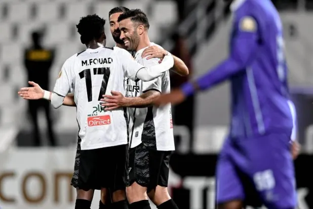 حمد الله محتفلاً بأحد أهدافه في المباراة (موقع النادي)