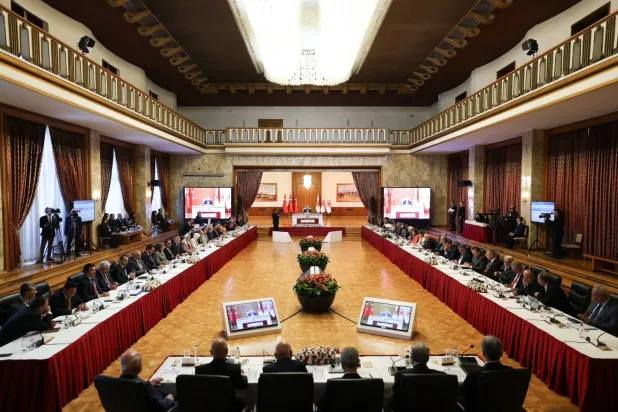 Parlamento komitesi, bugün PKK’nin feshedilmesi ve silahsızlandırılmasına ilişkin yasal çerçeveyi içeren rapor taslağı üzerinde oylama yapacak. (Türkiye Parlamentosu- X)