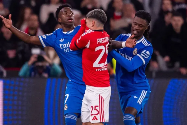 فينيسيوس ادعى تعرضه لإساءات عنصرية من الأرجنتيني بريستياني (د.ب.أ)