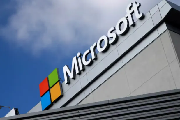 A Microsoft logo is seen a day after Microsoft Corp's $26.2 billion purchase of LinkedIn Corp, in Los Angeles, California, US, June 14, 2016. REUTERS/Lucy Nicholson
